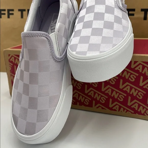 Vans Platform Sneakers Classic Slip-On Stackform
Satin Checkerboard Lilac - Picture 15 of 16